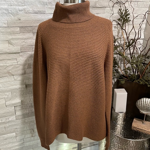 KUHL Solace Sweater Size XLarge Orange Heather Ribbed Pullover Turtleneck 4406